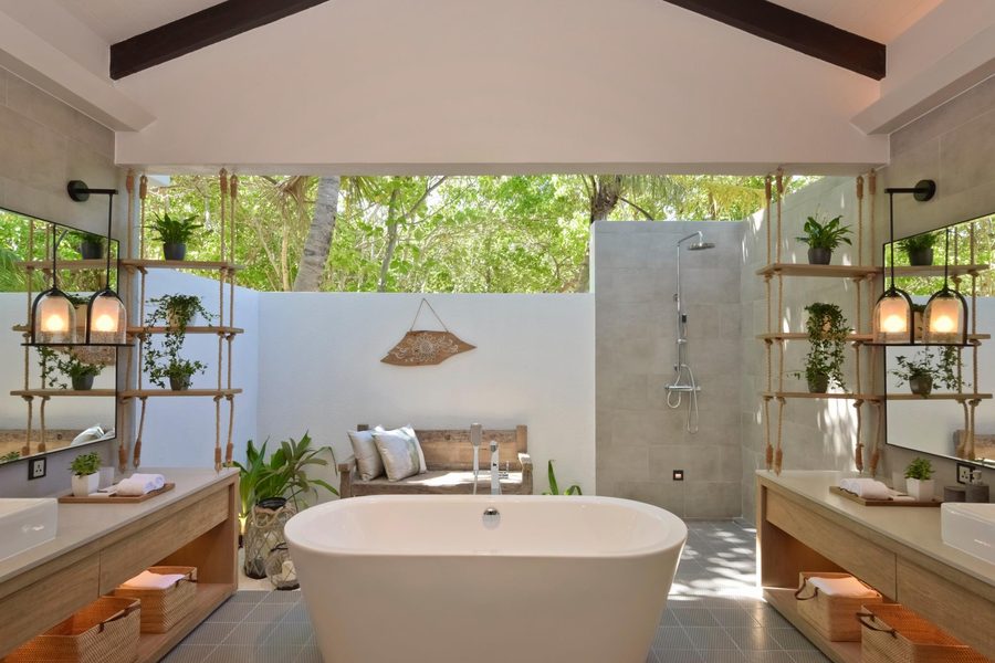 Grand Park Maldives — open-air bathroom