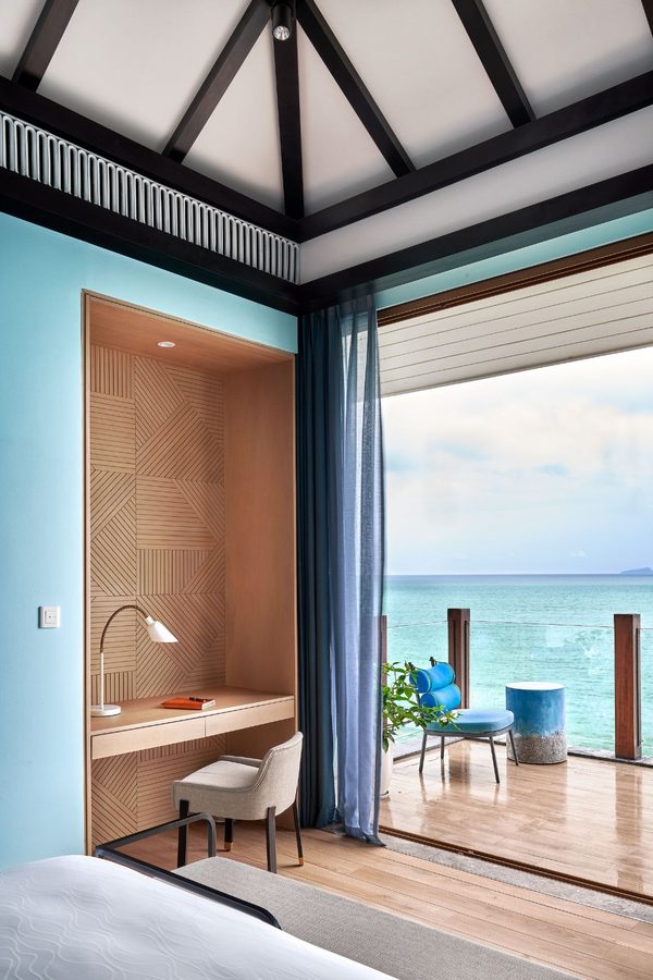 Khem Beach Resort — bathroom with sea view
